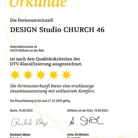 Design-studio Church 46 דירה